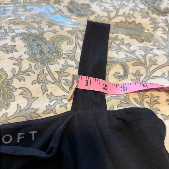 LOFT Women's Elegant Black Tank Top - Picture 4 of 9